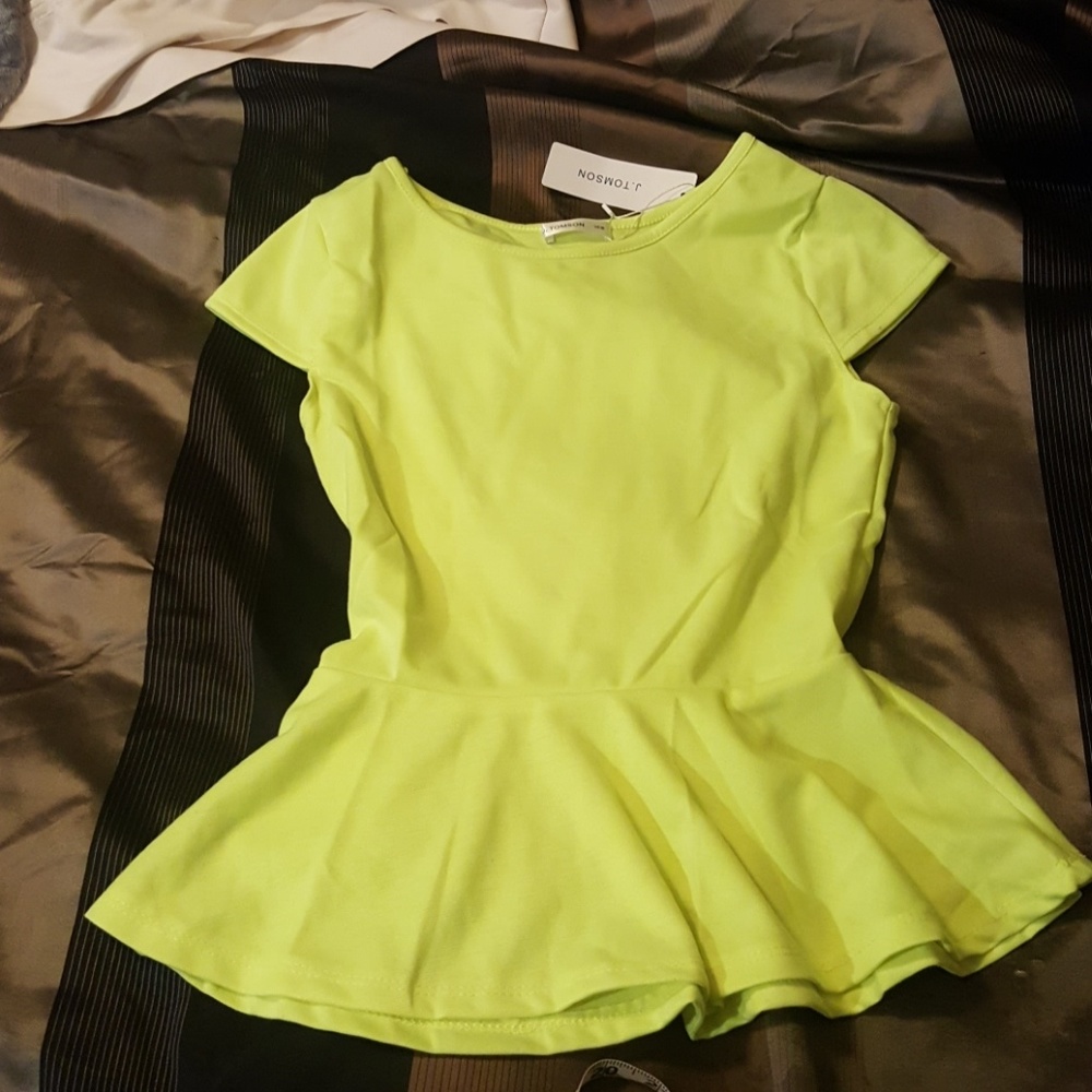 Cap sleeve peplum top